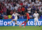 开云平台-欧洲杯预选赛场面混战，球迷热烈呐喊