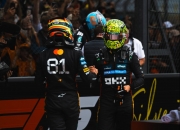 开云体育APP下载-哈斯车队横扫红牛二队，皮亚斯特里点燃赛场