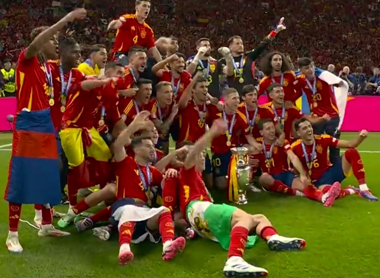 欧洲顶级球队争夺胜利，展开激烈角逐的简单介绍