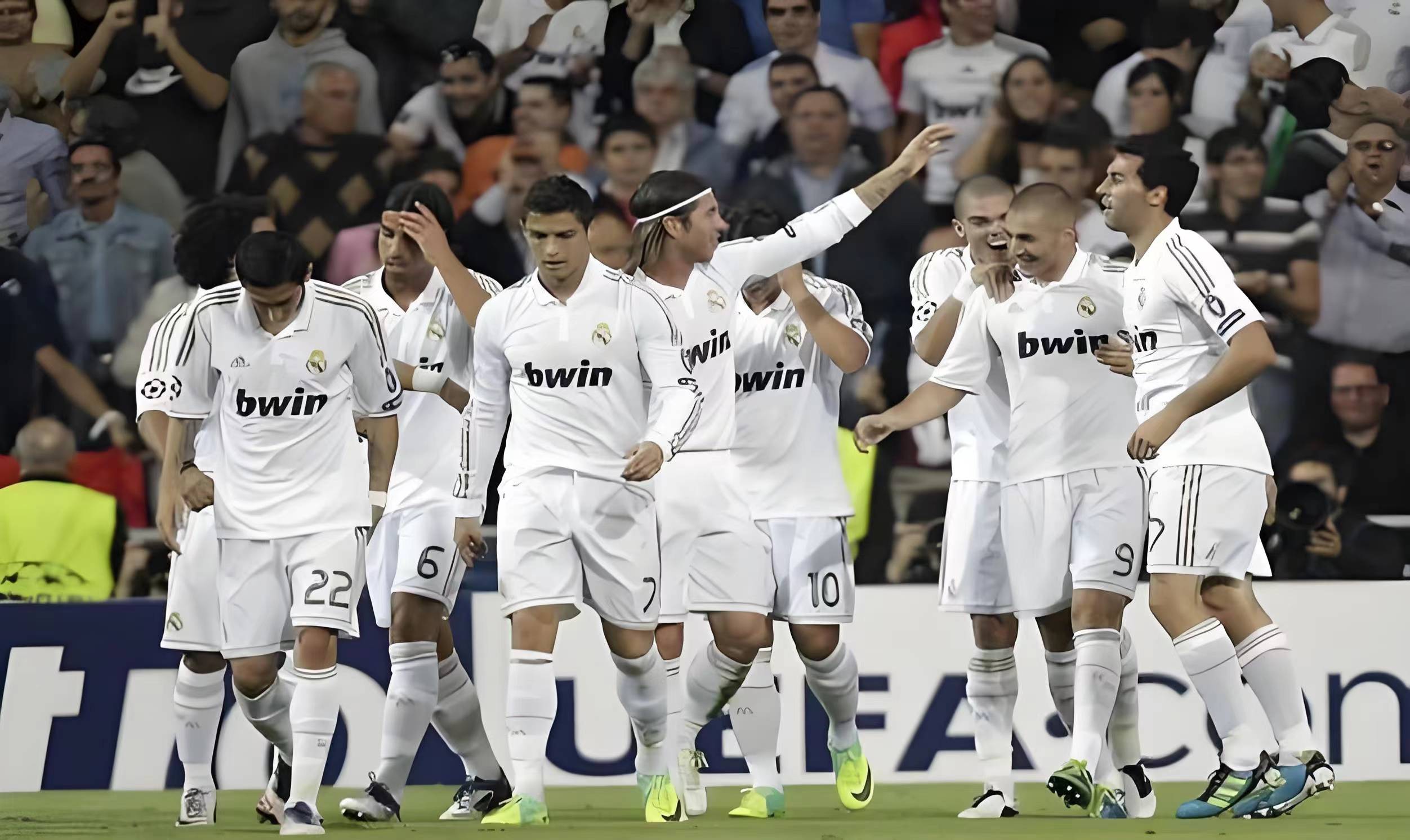 瑞典队在国际赛场上取得显著进展,备受瞩目 瑞典队在国际赛场上取得显著进展,备受瞩目