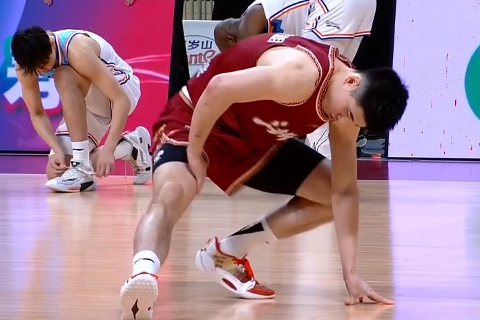 新疆男篮迎战浙江队,主场取得胜利之旅 新疆男篮迎战浙江队,主场取得胜利之旅