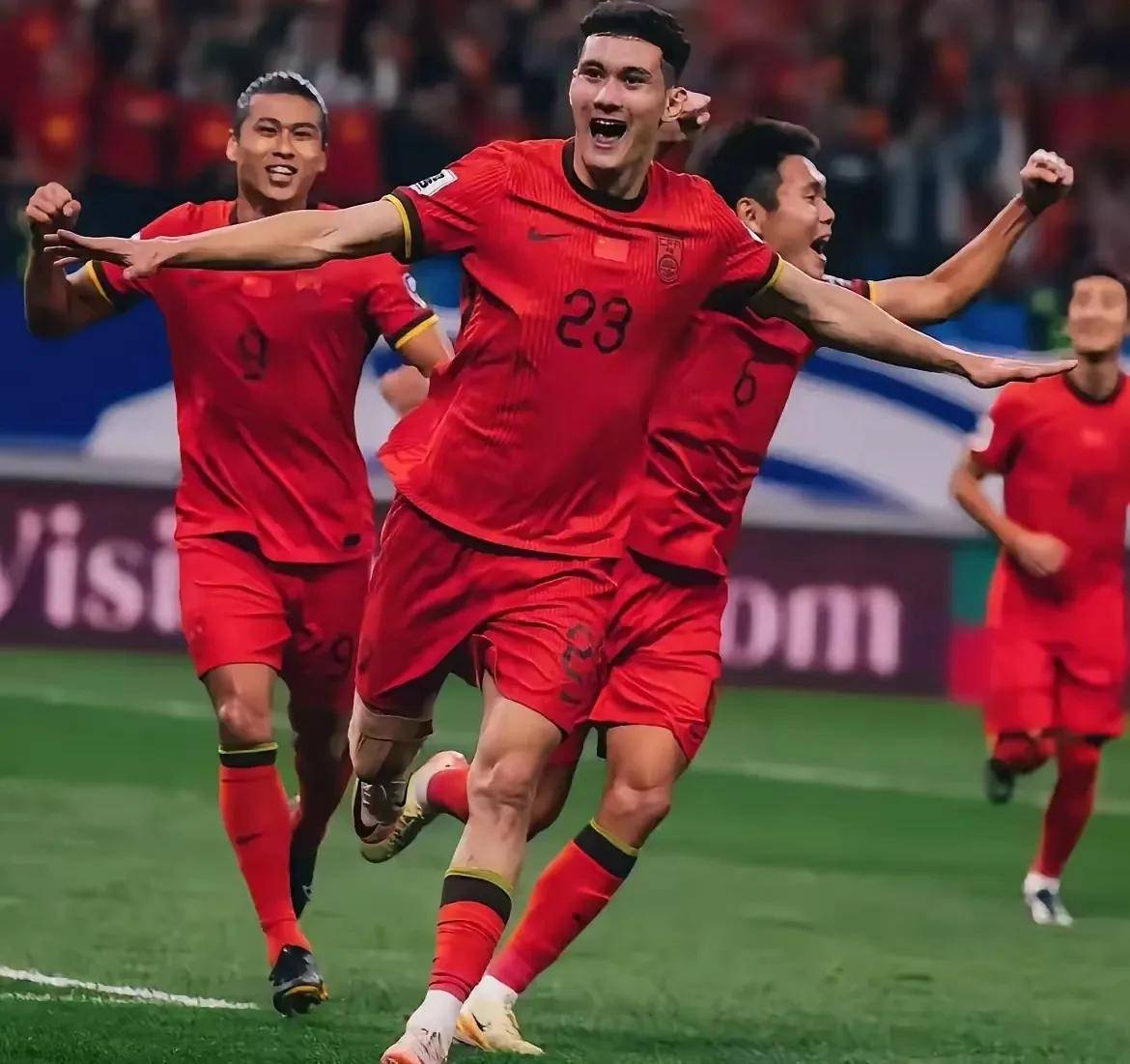 包含东南亚球队表现抢眼，争夺亚冠冠军的词条