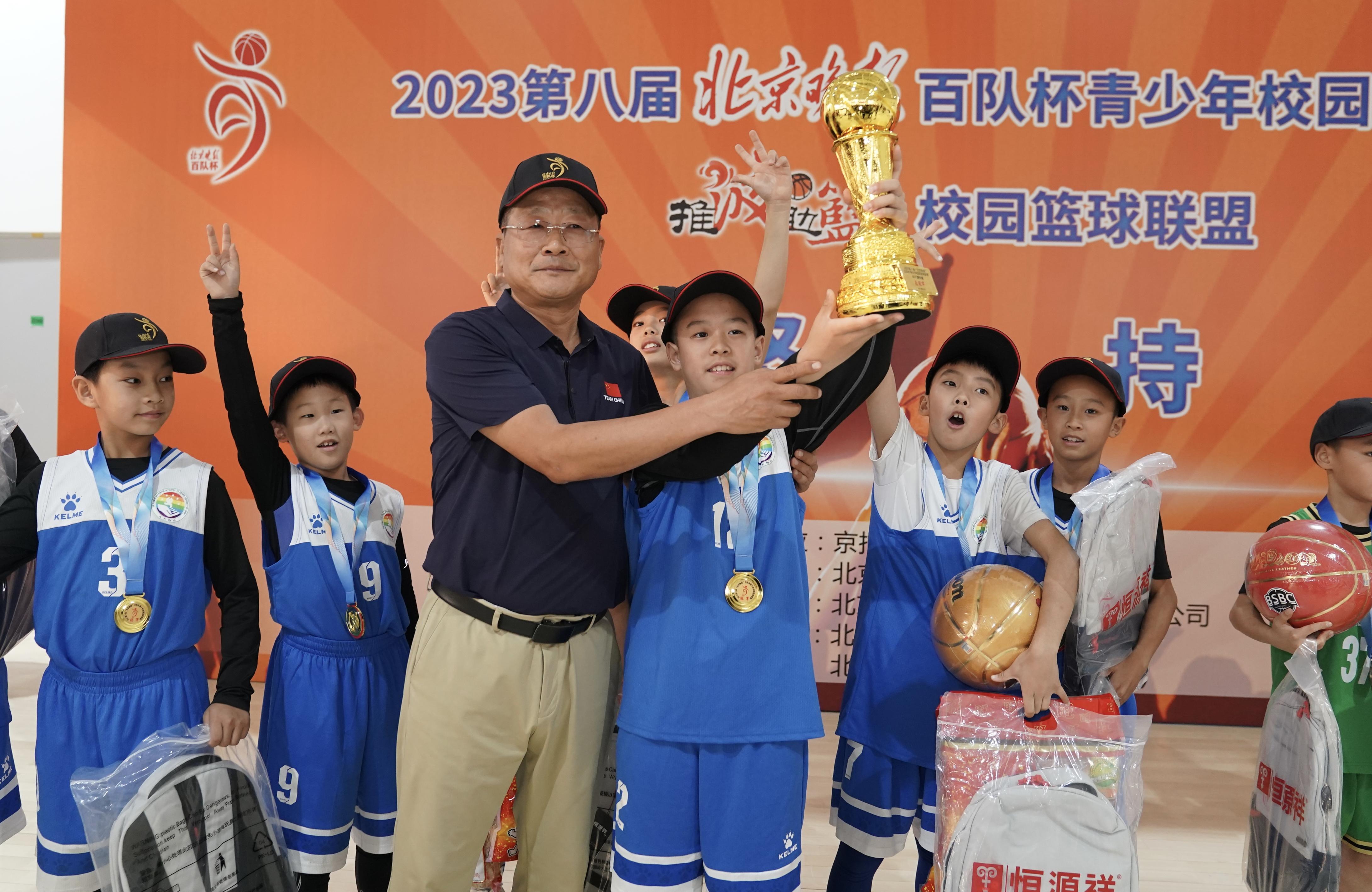 越来越多的人将篮球比赛作为生活的乐趣 越来越多的人将篮球比赛作为生活的乐趣