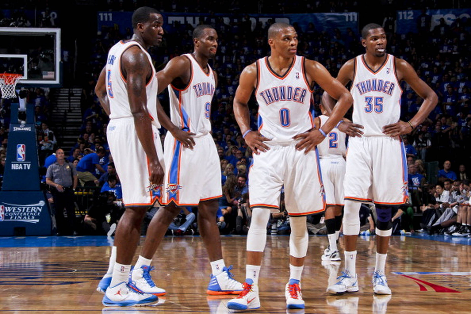 关于队员伤病不断，球队如何应对各项困难？的信息