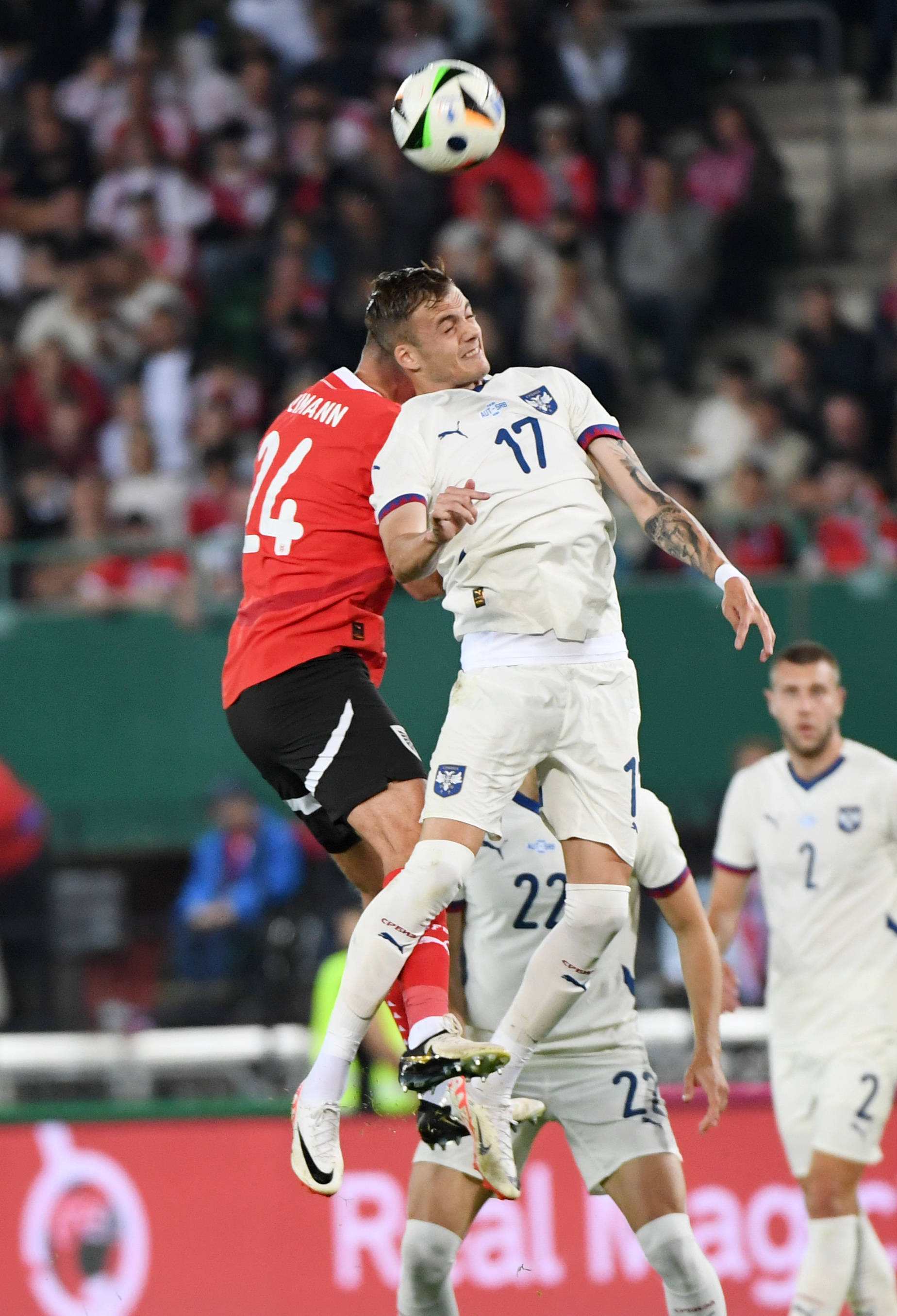 塞维利亚队在比赛中展现出强大的实力