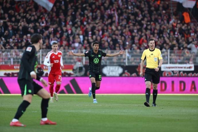 霍芬海姆豪取胜利,不来梅队失去优势的简单介绍 霍芬海姆豪取胜利,不来梅队失去优势的简单介绍