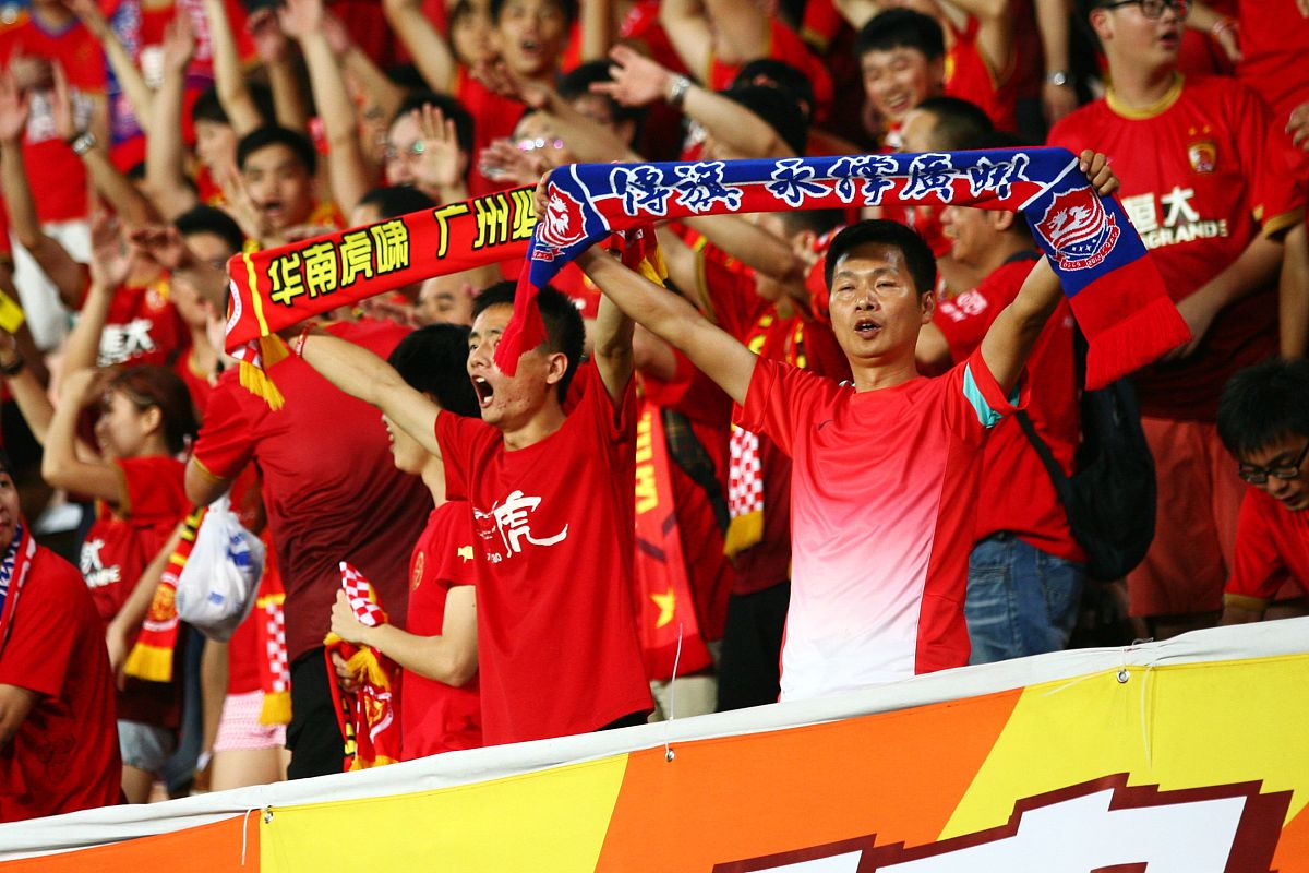 激动人心的比赛引发了观众的热烈反响