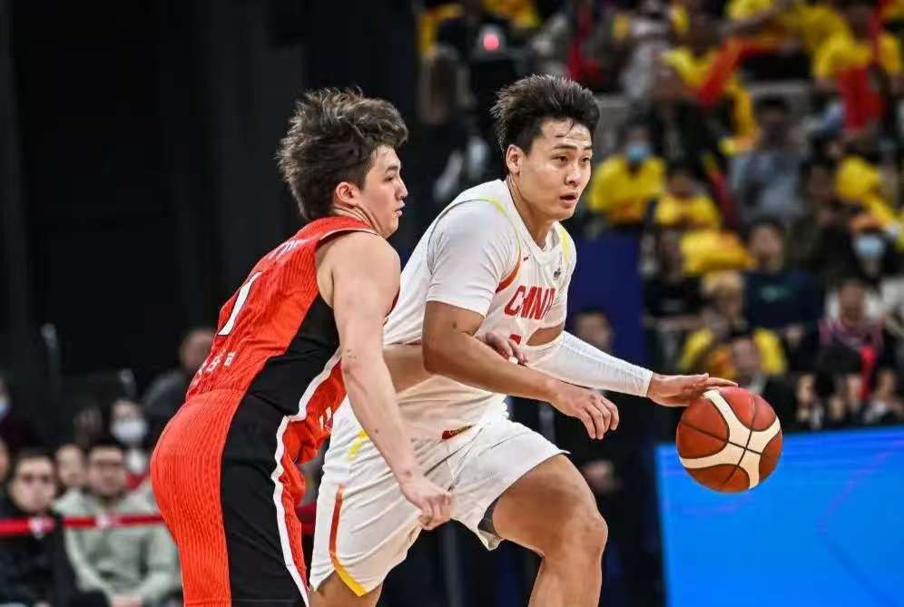 绿队赢得了一场惊心动魄的比赛 绿队赢得了一场惊心动魄的比赛