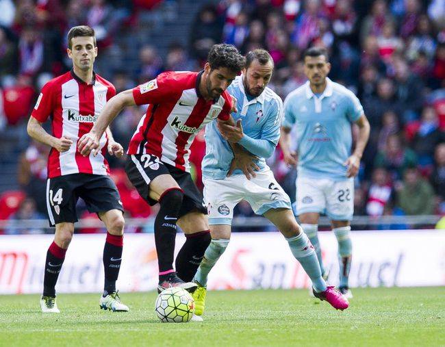 包含里尔签下法甲后卫，意图加强球队防线的词条