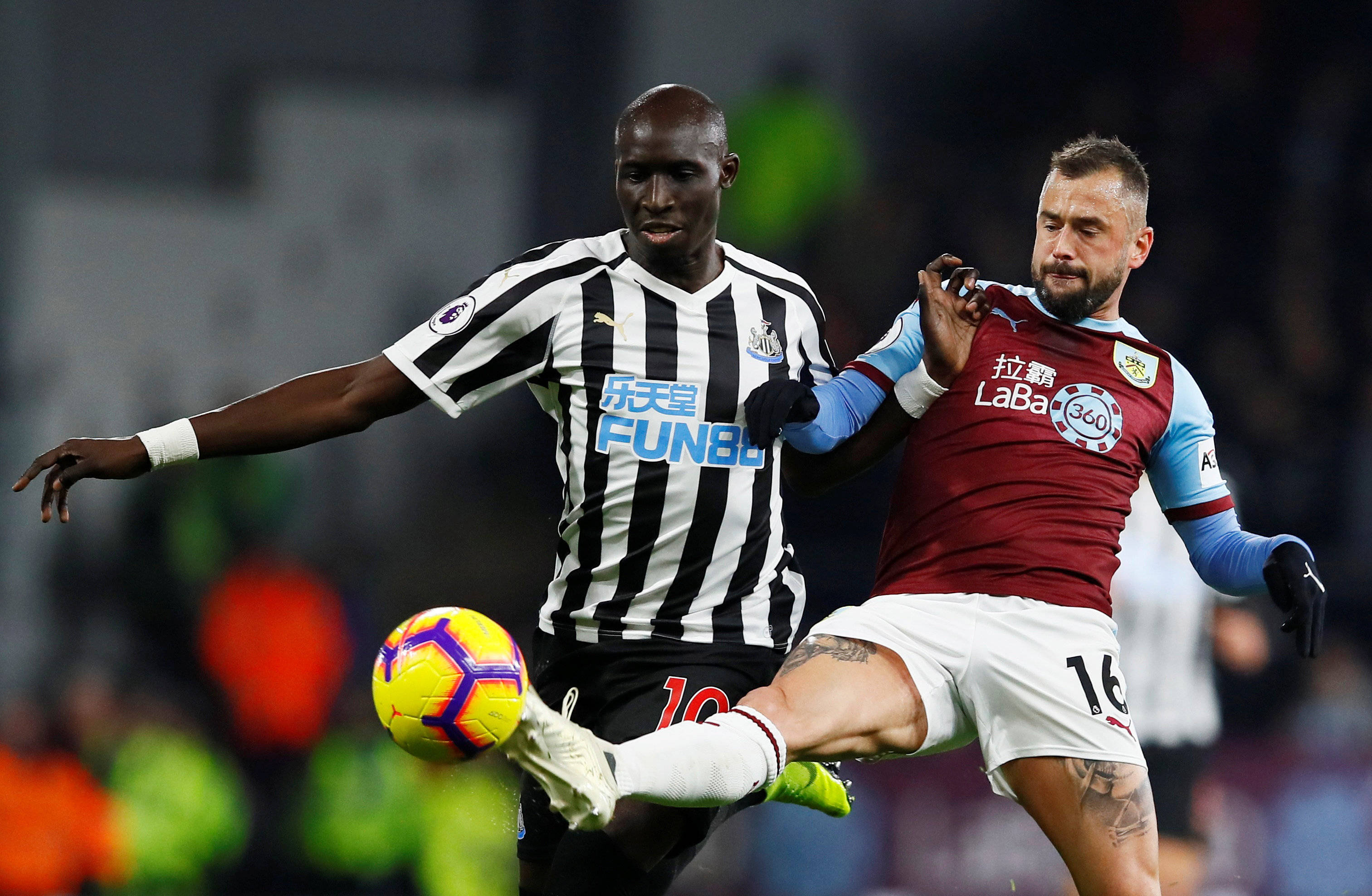 纽卡斯尔联队主教练领导球队赢得胜利 纽卡斯尔联队主教练领导球队赢得胜利