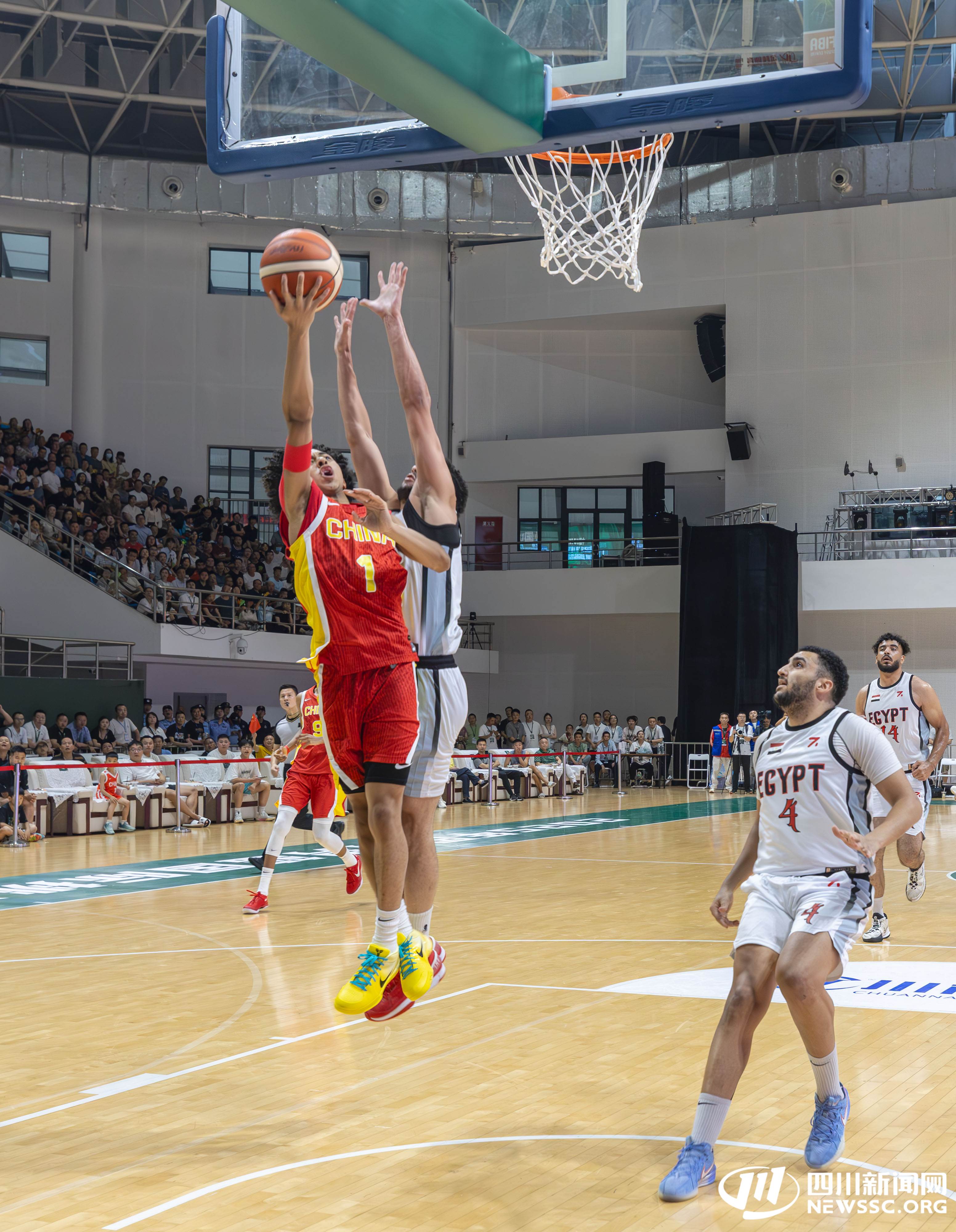 男篮国家队备战国际热身赛,全力以赴 男篮国家队备战国际热身赛,全力以赴