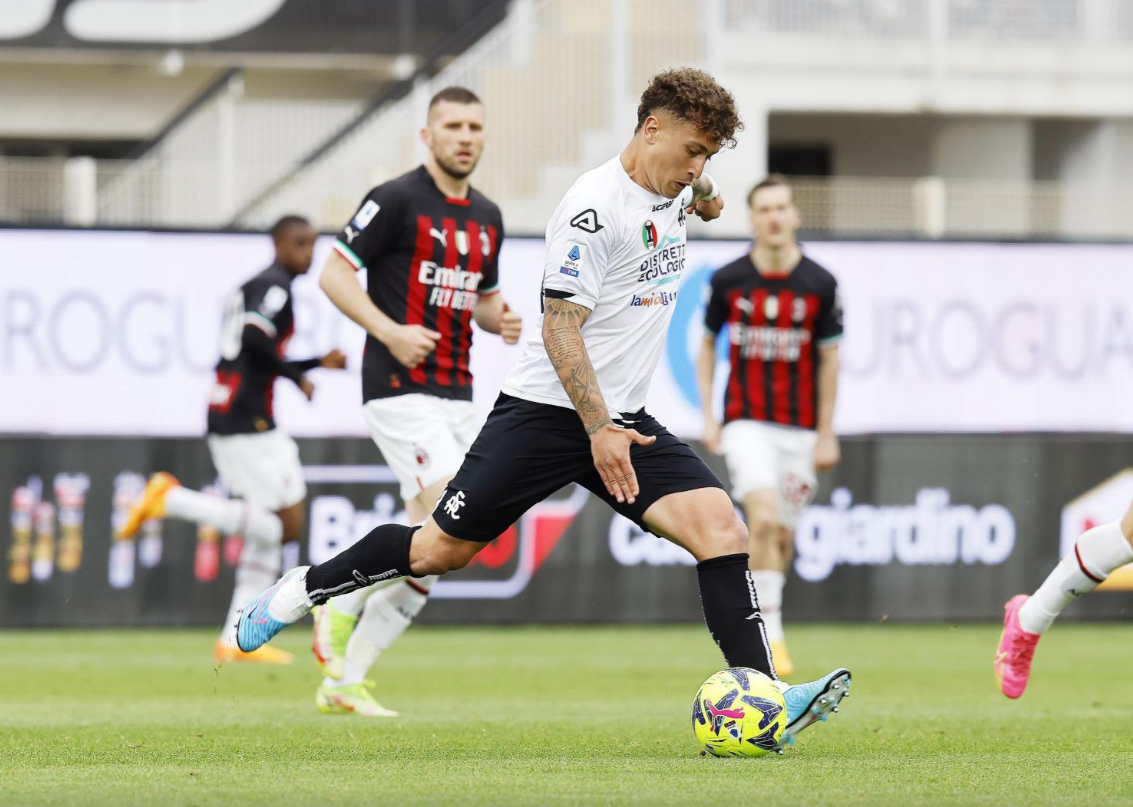 AC米兰客场惊险战胜斯佩齐亚,豪取三分的简单介绍 AC米兰客场惊险战胜斯佩齐亚,豪取三分的简单介绍