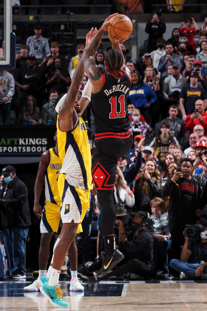 包含巴塞罗那压哨绝杀，成功取得小组第一名的词条