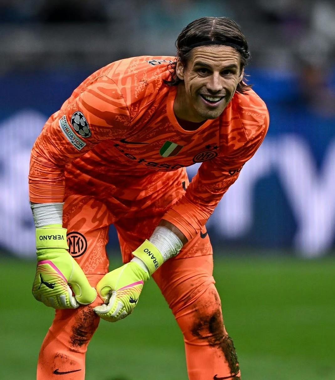 尤文图斯门将神勇表现,力保球门不失 尤文图斯门将神勇表现,力保球门不失