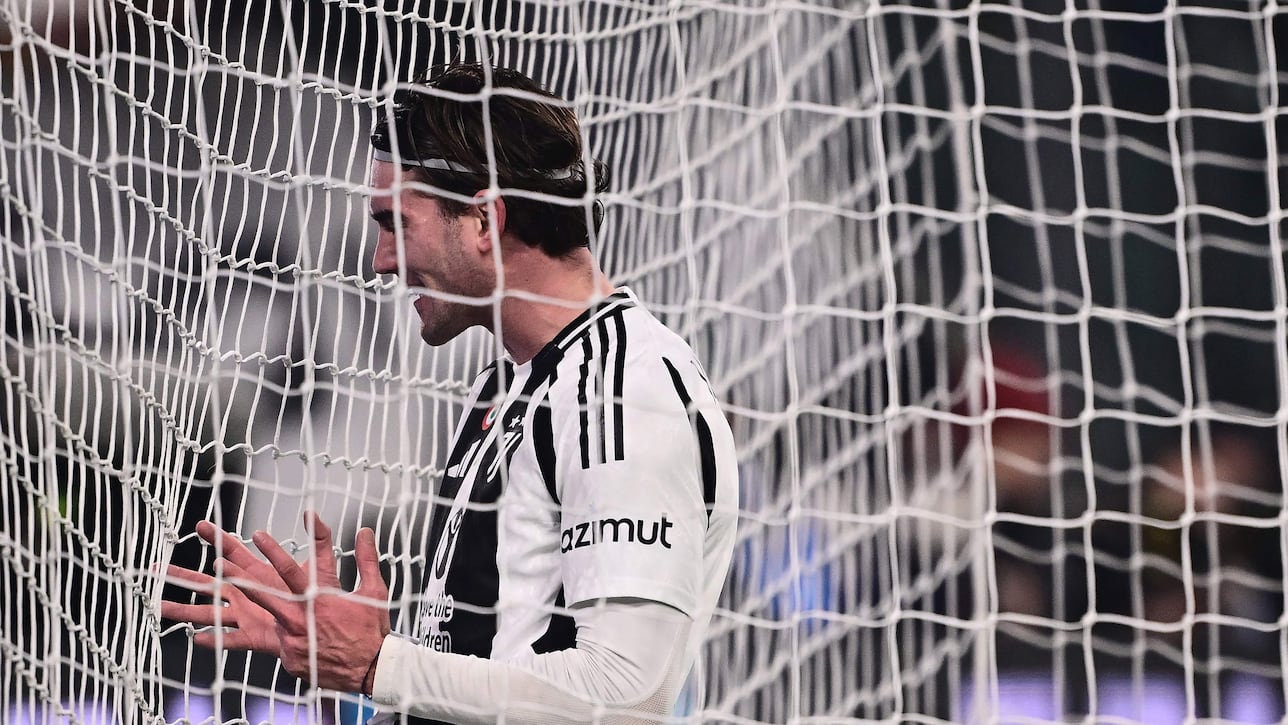 尤文图斯门将神勇表现,力保球门不失 尤文图斯门将神勇表现,力保球门不失