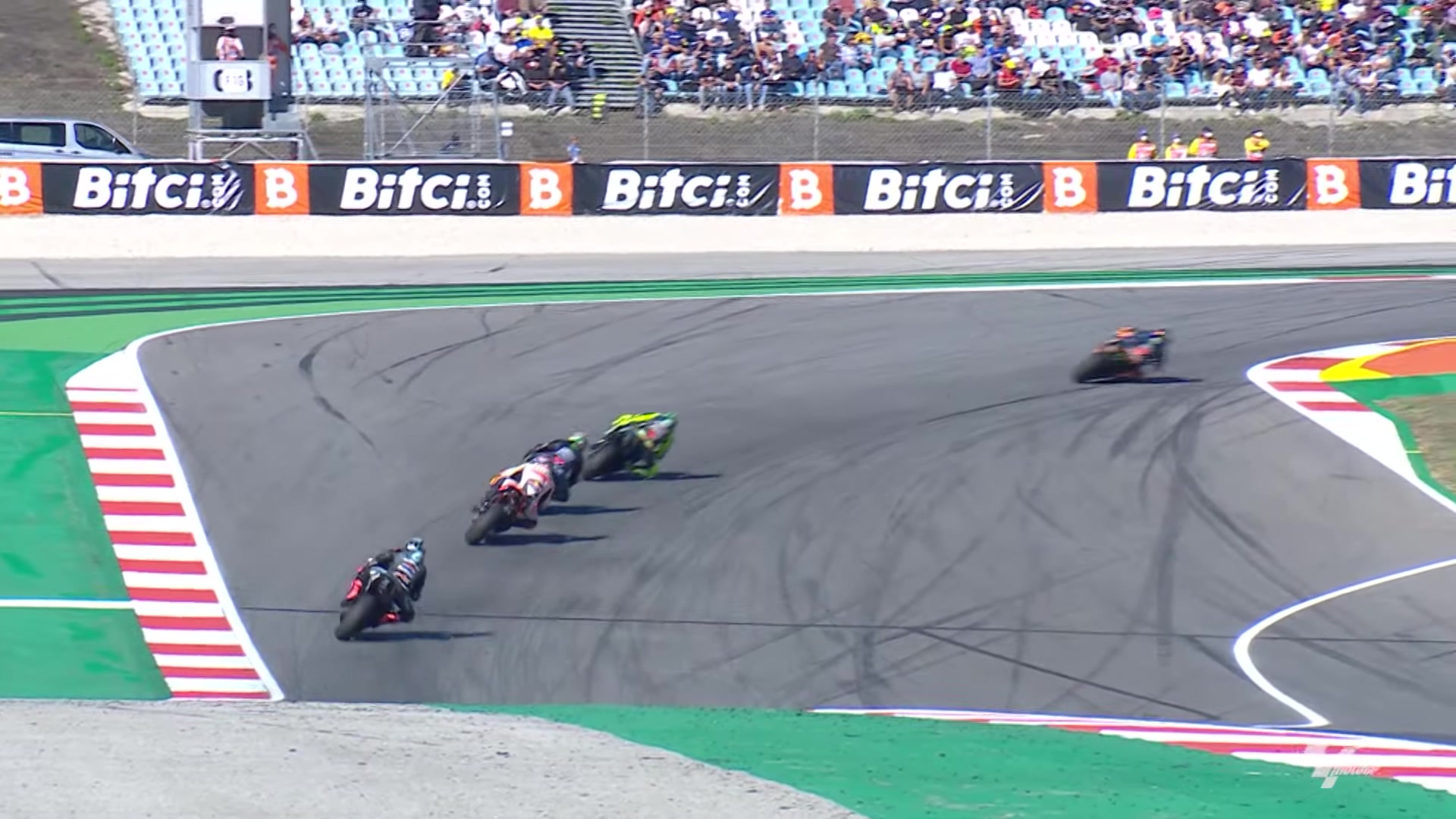 冲击前四：瓦伦西亚球队备战重要战役的简单介绍