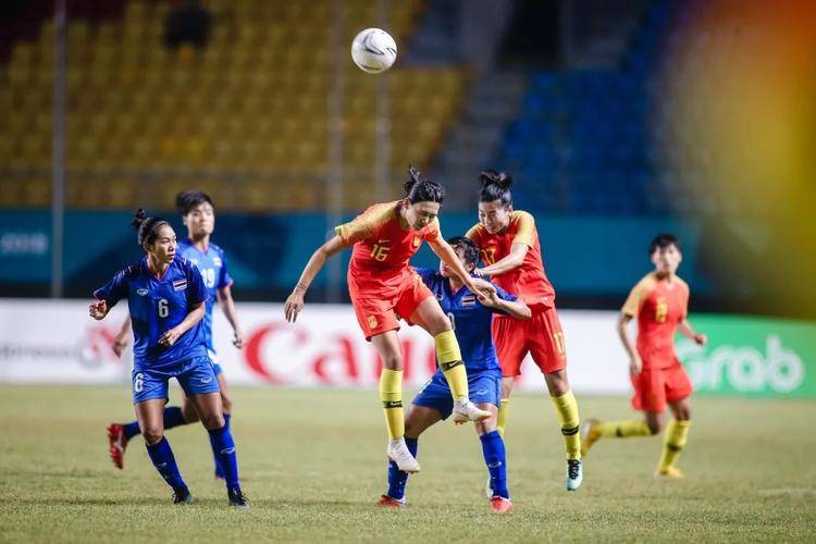 包含备受瞩目的女足赛事掀起观众狂欢氛围的词条 包含备受瞩目的女足赛事掀起观众狂欢氛围的词条