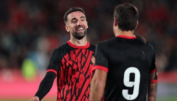 包含比利亚雷亚尔主场落败，遭遇困境的词条