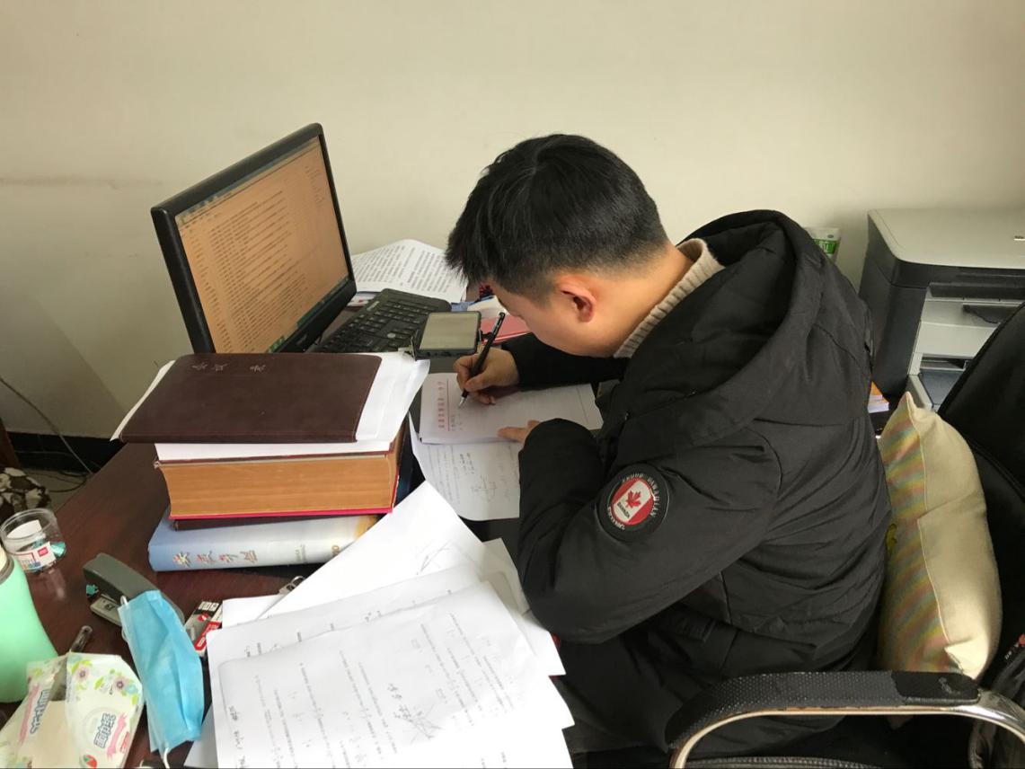 千锤百炼,球员迎难而上谱写胜利赞歌! 千锤百炼,球员迎难而上谱写胜利赞歌!