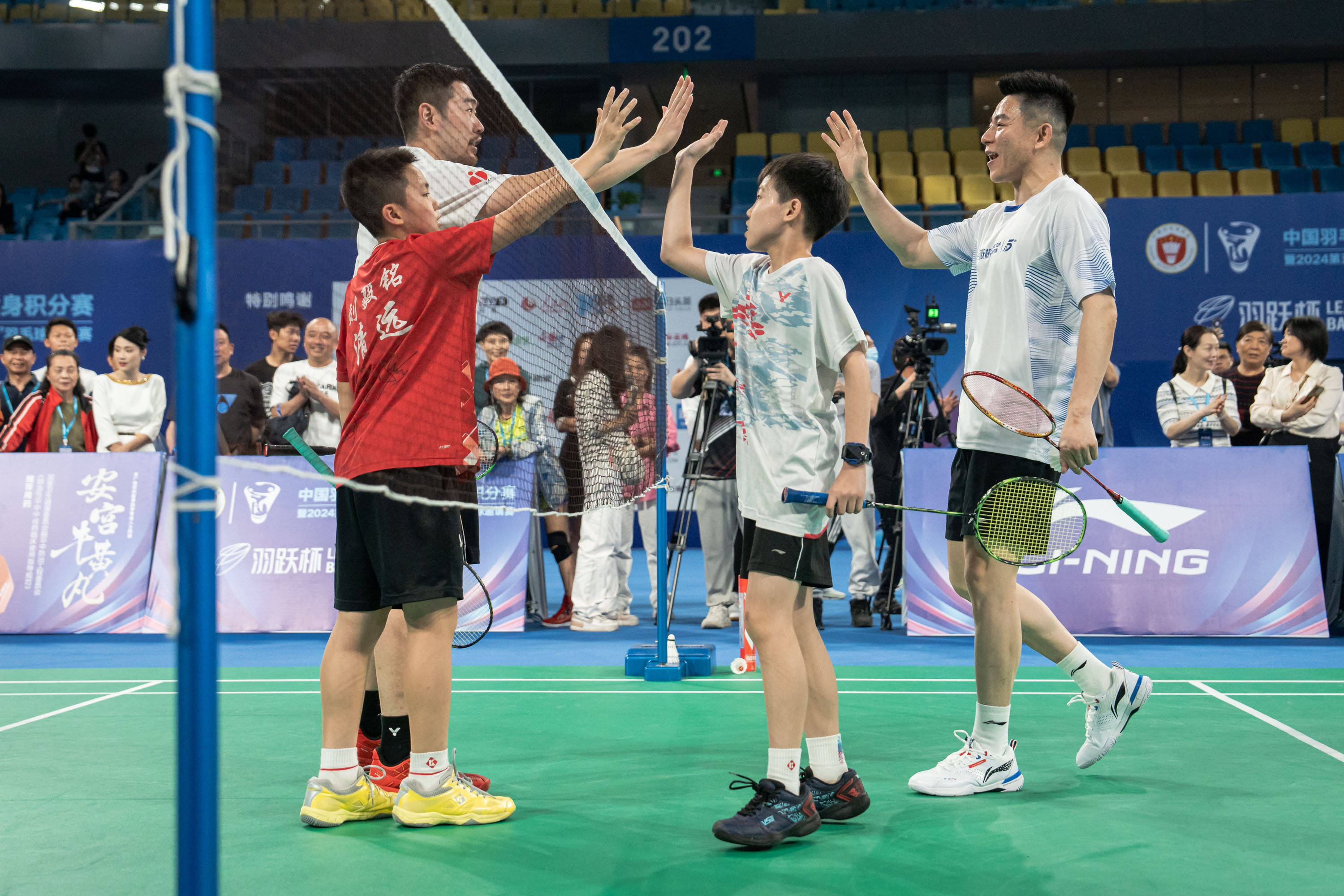 泰国羽毛球队翻盘法国羽毛球队,谌龙惊艳世界的简单介绍 泰国羽毛球队翻盘法国羽毛球队,谌龙惊艳世界的简单介绍