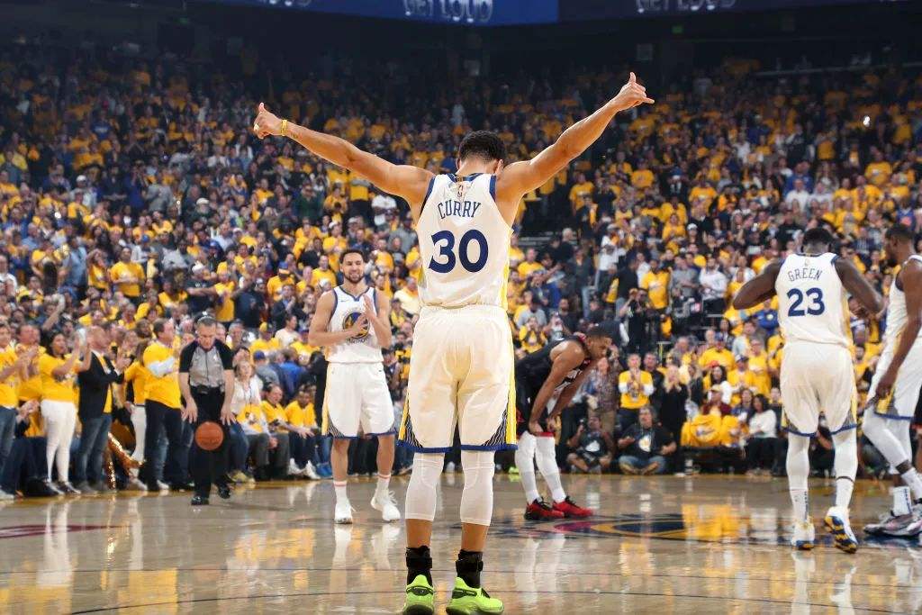 关于雄鹿逆转波兰男篮,莫里斯惊艳世界的信息 关于雄鹿逆转波兰男篮,莫里斯惊艳世界的信息