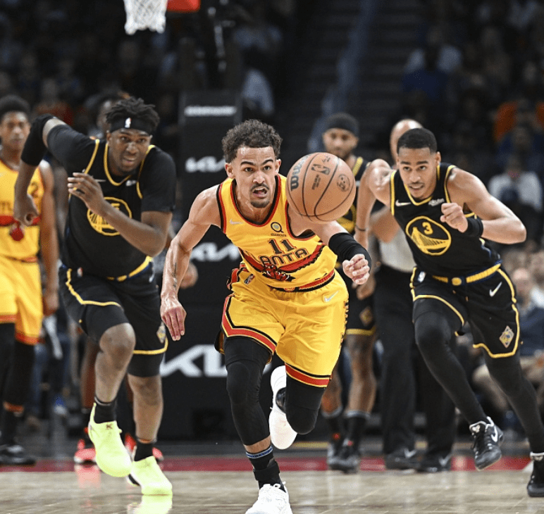 青岛队逆转上海队,克莱统治全场 青岛队逆转上海队,克莱统治全场